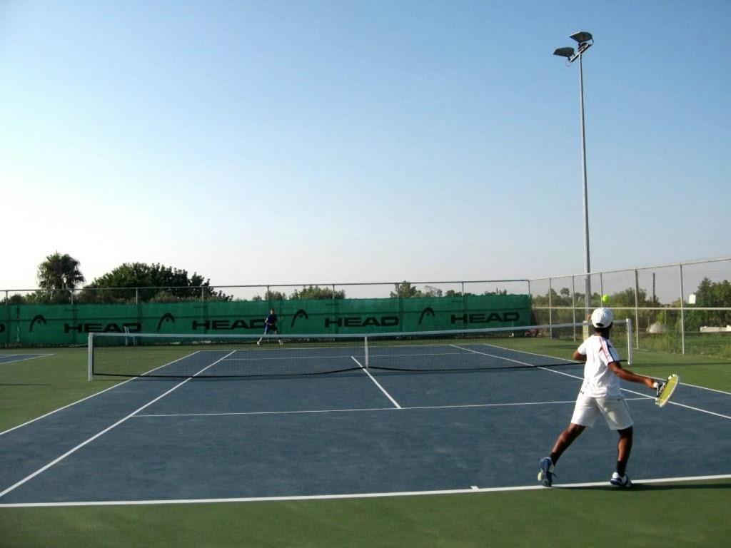 Protaras Tennis And Country Club Екстериор снимка